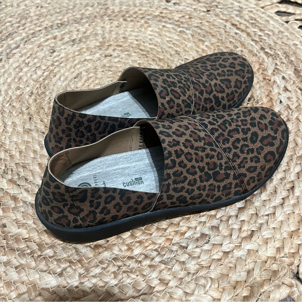Clarks Loafers Womens 7 Brown Cloudsteppers Leopard Print Slip On Casual 16712 - Picture 3 of 4